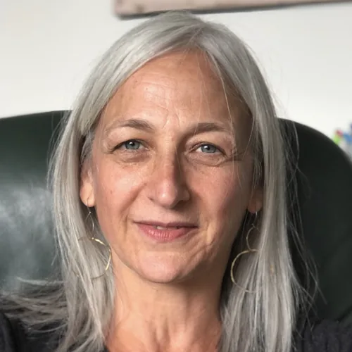 Debbie Stier