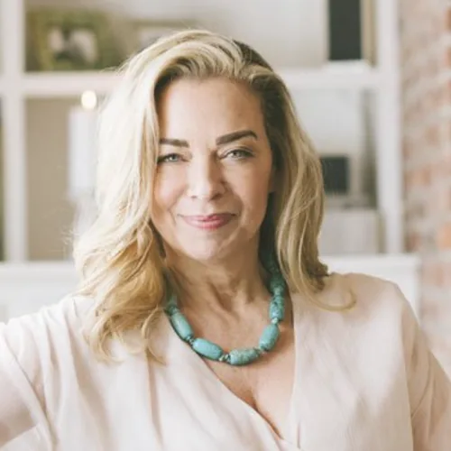 Terri Cole